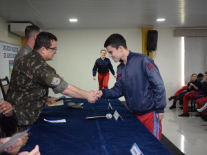 Alunos do 1º ano concluem o PROERD